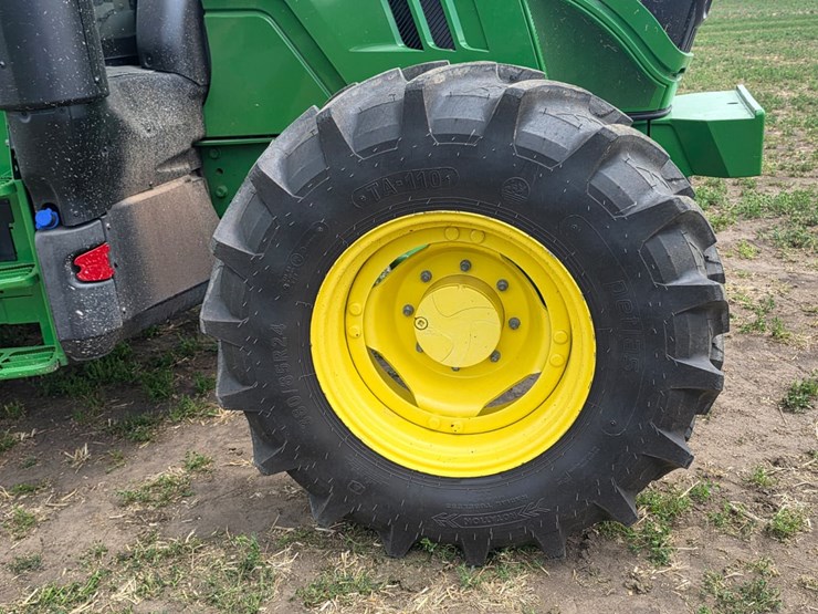 john-deere-6120r-image-35