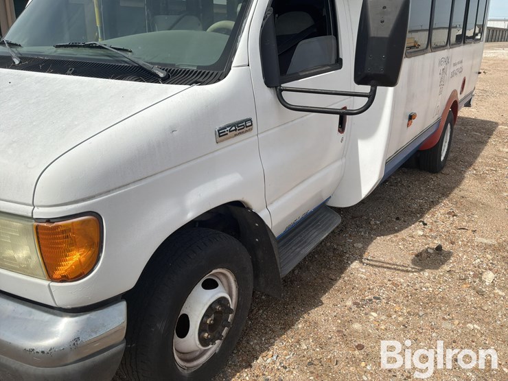2006-ford-transit-image-10