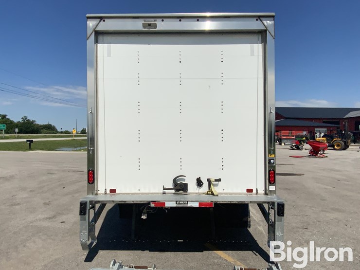 2023-massey-ferguson-730-image-18