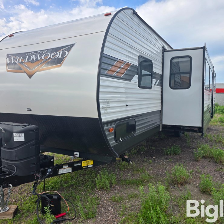 2021 Forest River Wildwood 31LQBTS T/A Travel Trailer