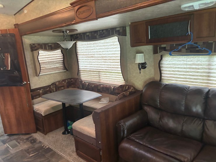 #2231-•-2014-crusader-335-5th-wheel-camper-image-46