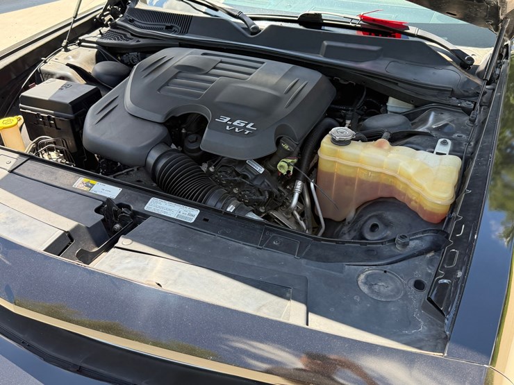 #1465-•-2013-dodge-challenger-sxt-image-55