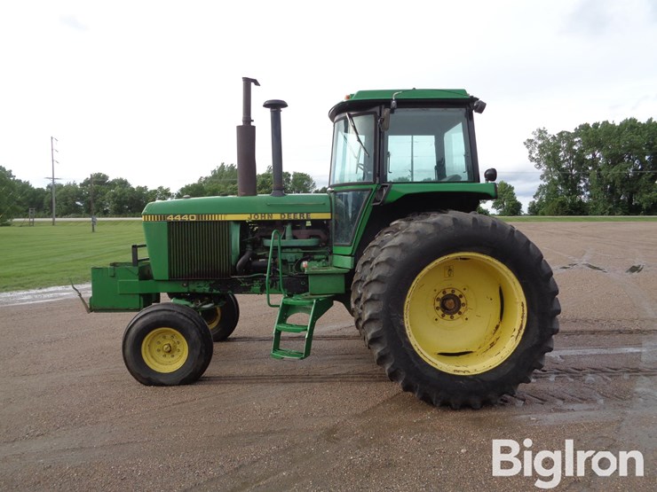 1979-john-deere-4440-image-8