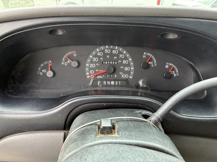 2001-ford-e250-image-25