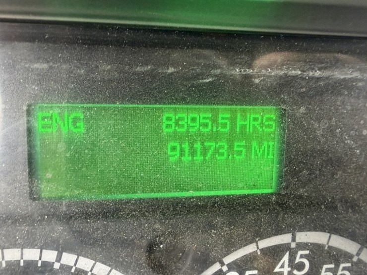 2018-freightliner-114sd-image-28