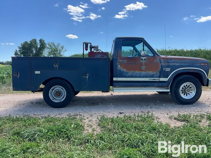 1986-ford-f250-image-4