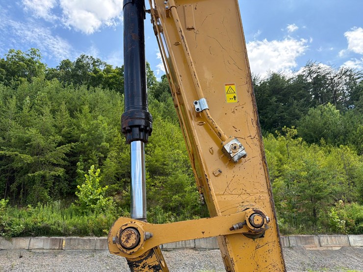 caterpillar-336el-image-21