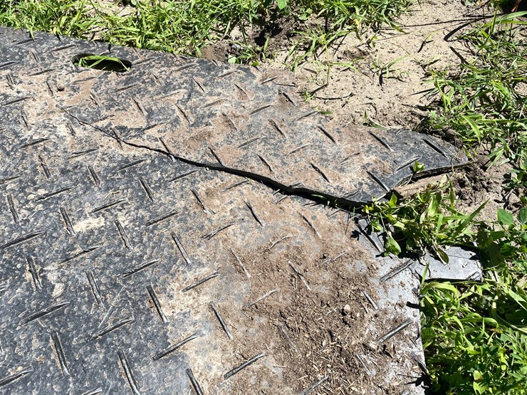#7124-•-landscaping-ground-protecting-mat-sections-image-7