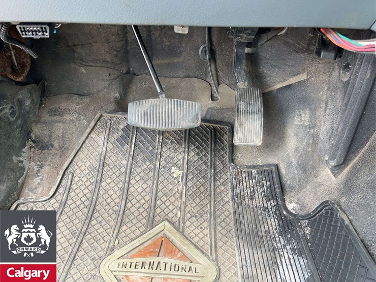 2015-ford-f550-image-17