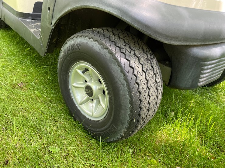 #6059-•-club-car-electric-golf-cart-image-9