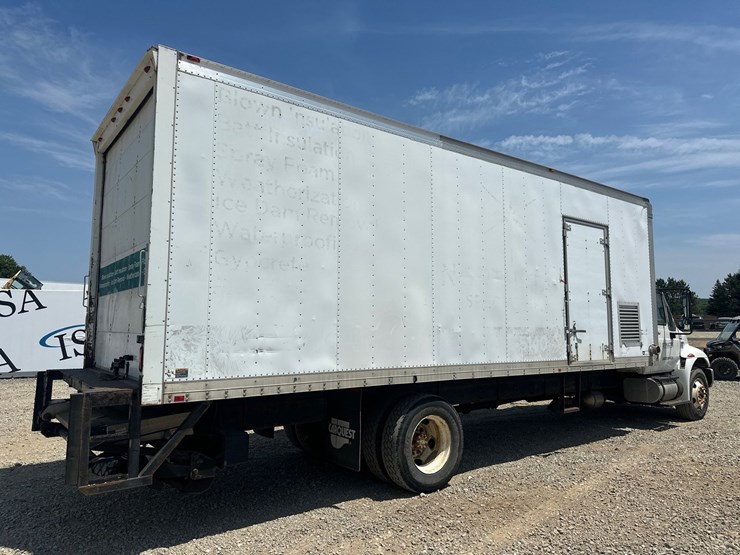 2011-international-durastar-4300-image-5