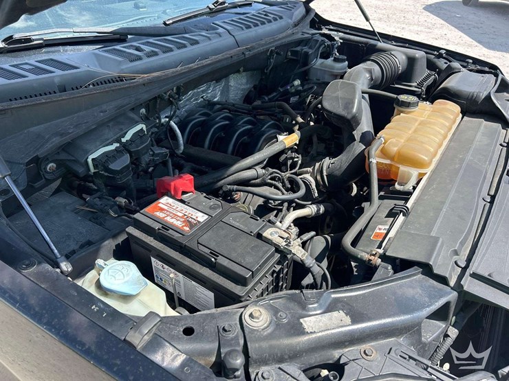 2016-ford-f150-image-9