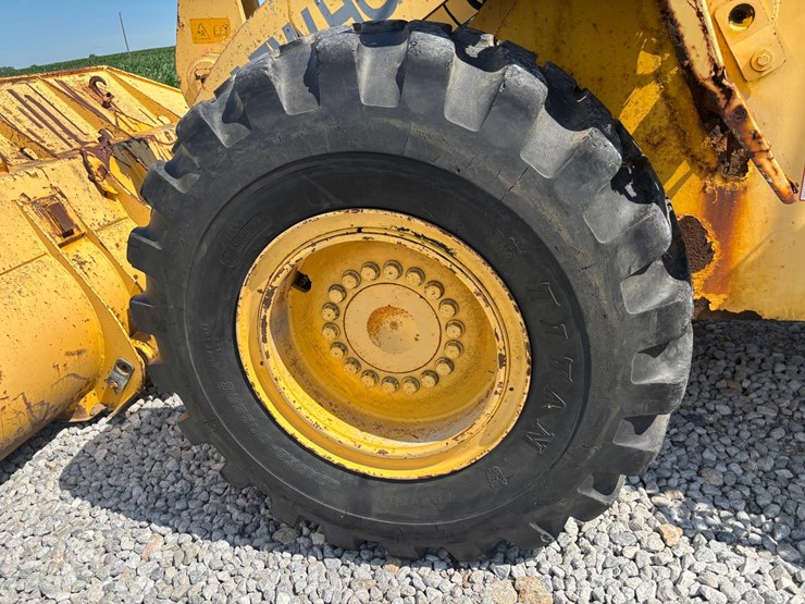 new-holland-lw170-image-90
