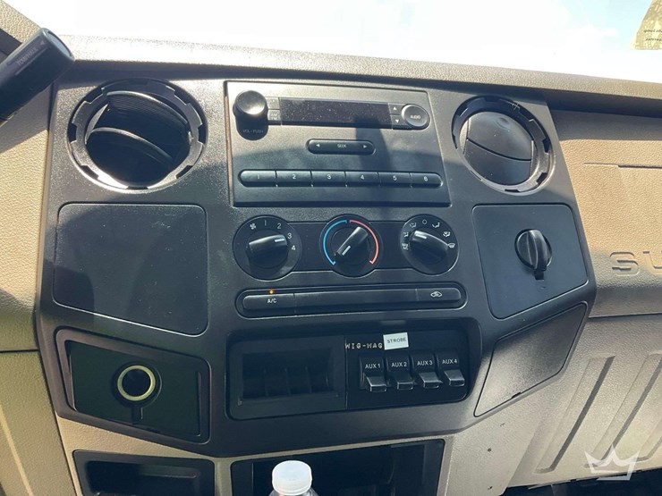 2010-ford-f350-image-9