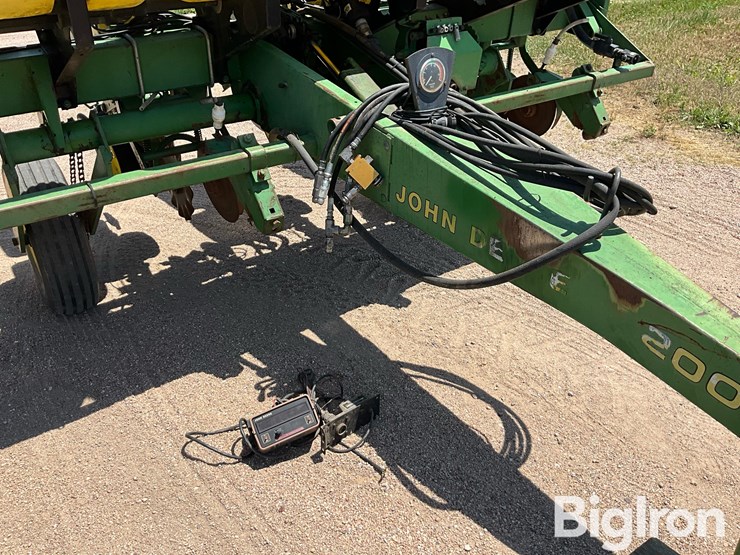 john-deere-7200-image-9