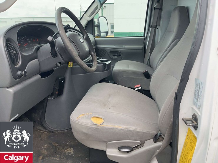 2006-ford-e-series-s/a-cube-van-image-13
