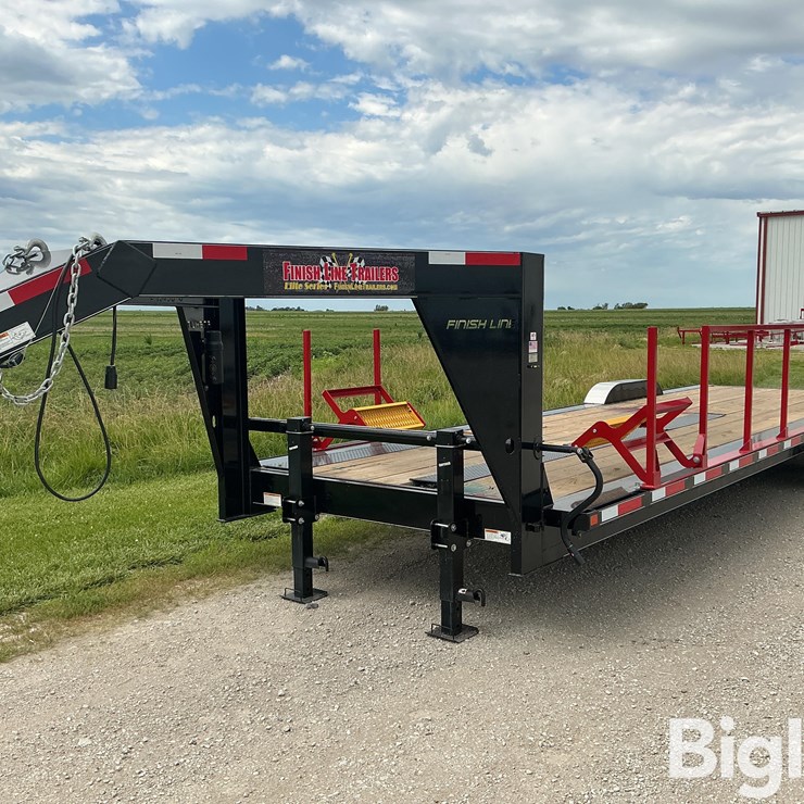 2016 Finish Line Gooseneck T/A Flatbed Trailer