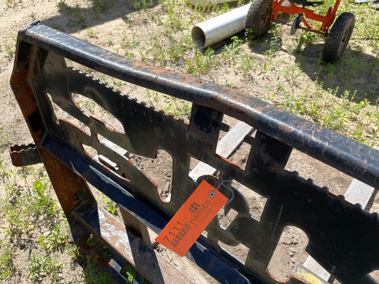 #7111-•-set-of-pallet-forks-image-8