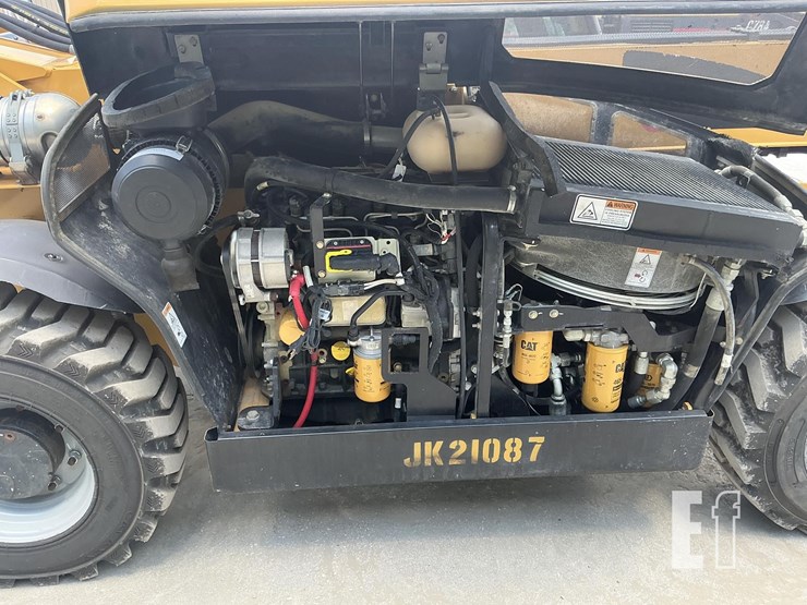 2016-caterpillar-th255c-image-15