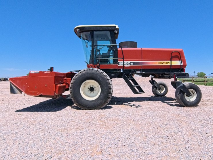 hesston-8550s-image-1