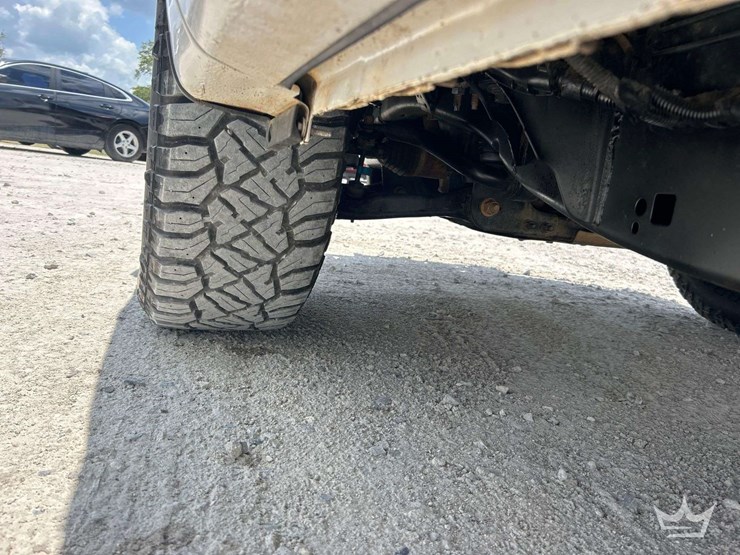 2020-ford-f150-image-22
