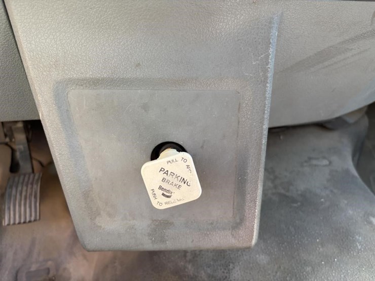 2012-ford-f650-image-26
