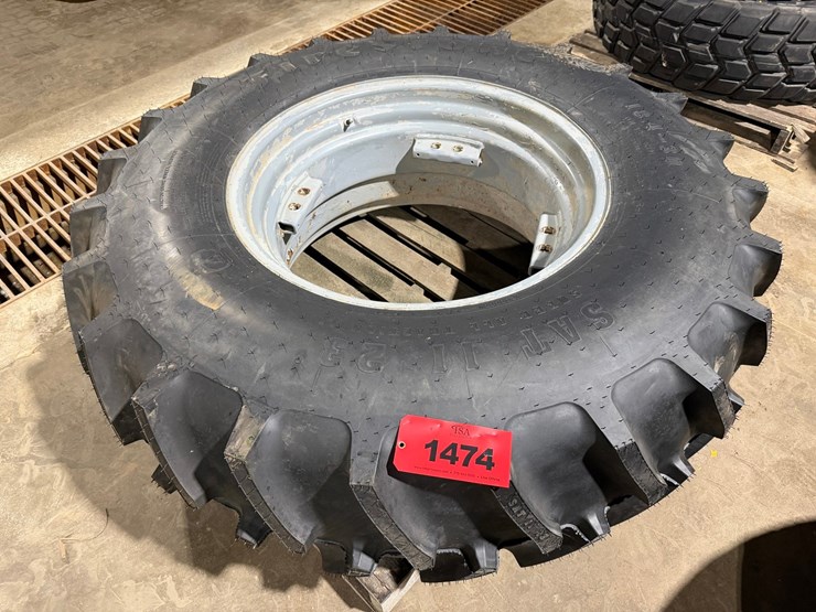 #1474-•-unused-18.4-30-tractor-tire-on-16"-massey-ferguson-wheel-image-1
