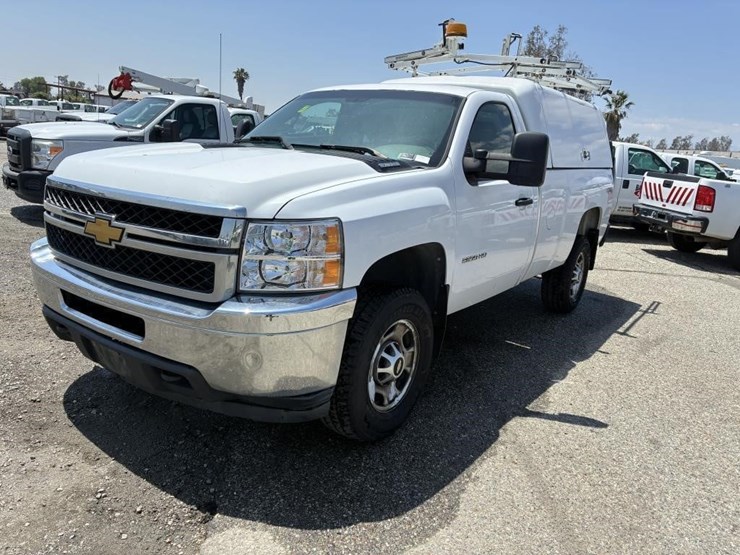 2011-chevrolet-2500hd-image-1