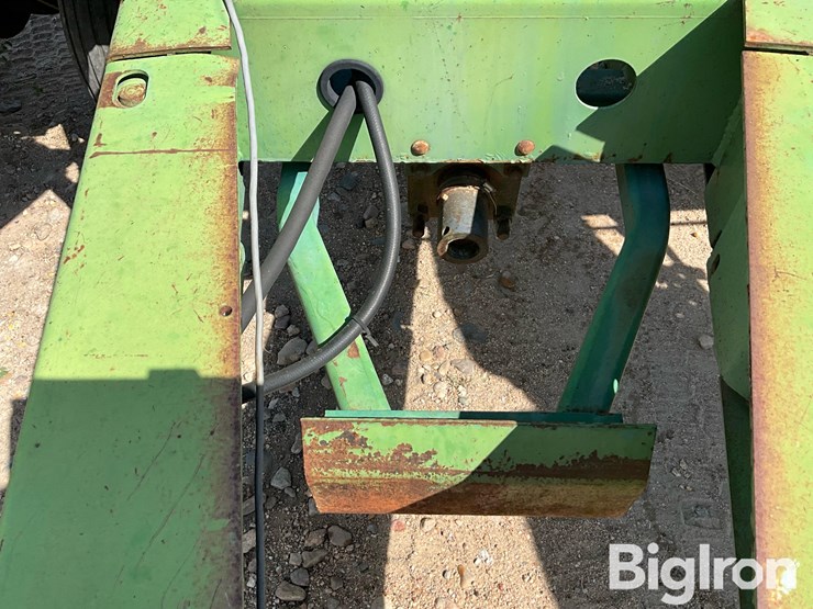 john-deere-7000-image-12