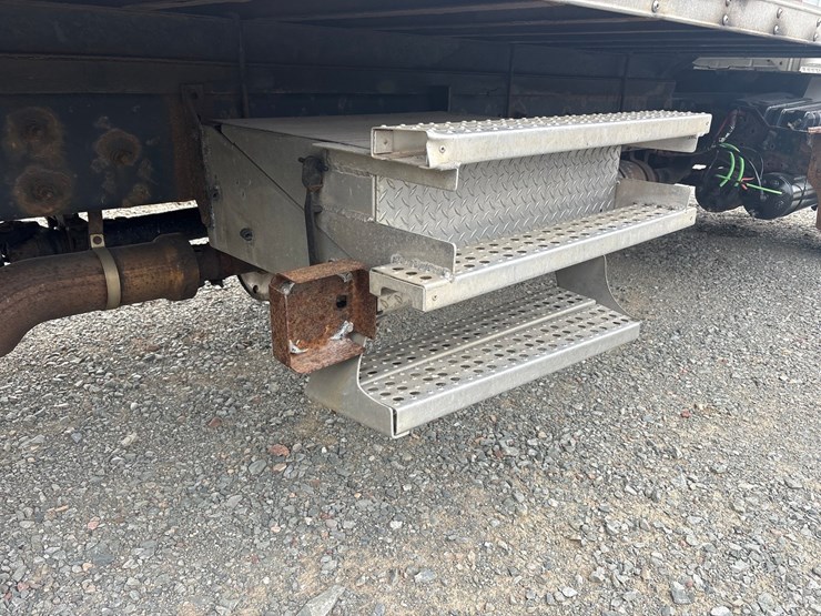 2015-international-durastar-4300-image-27