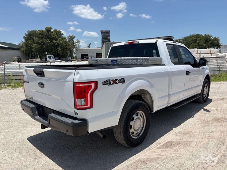 2017-ford-f150-image-3
