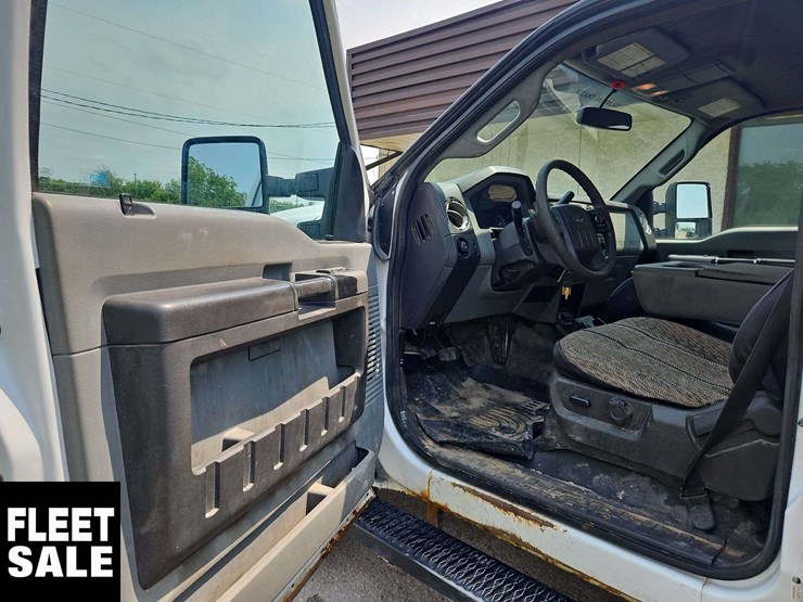 2015-ford-f350-image-17
