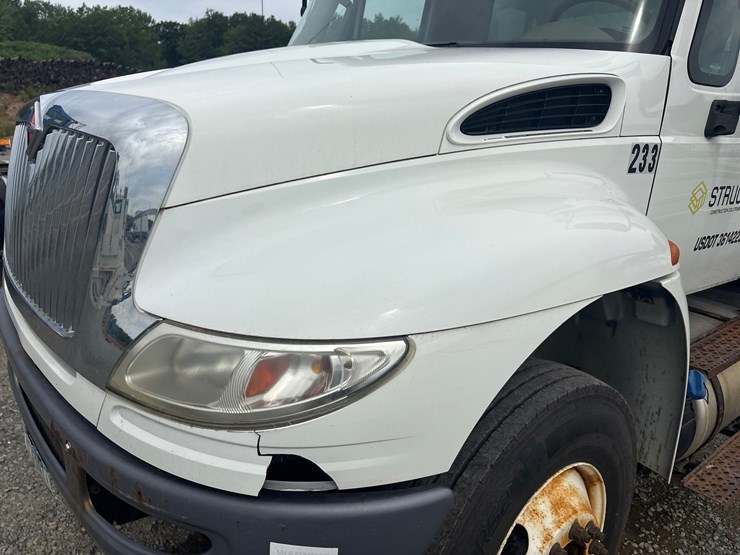2015-international-durastar-4300-image-9