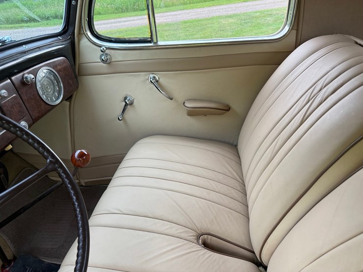 #1372-•-1937-packard-115-c-coupe-image-21