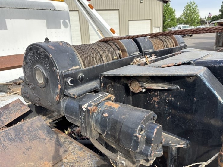 1989-peterbilt-377-image-36