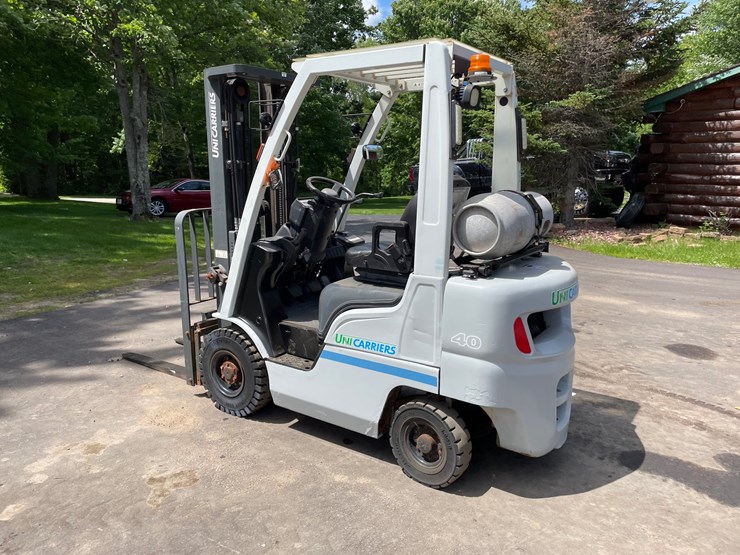 #6066-•-2016-4000lb-unicarriers-lp-forklift-image-3