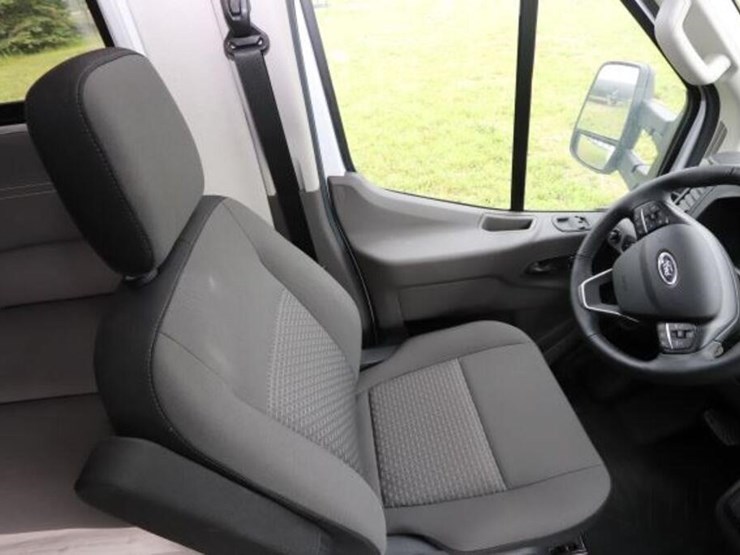 2024-ford-transit-image-17