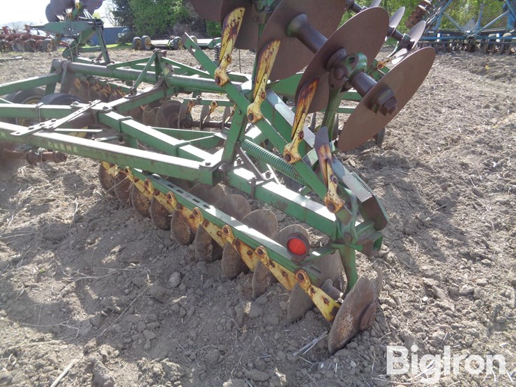john-deere-bw-image-16