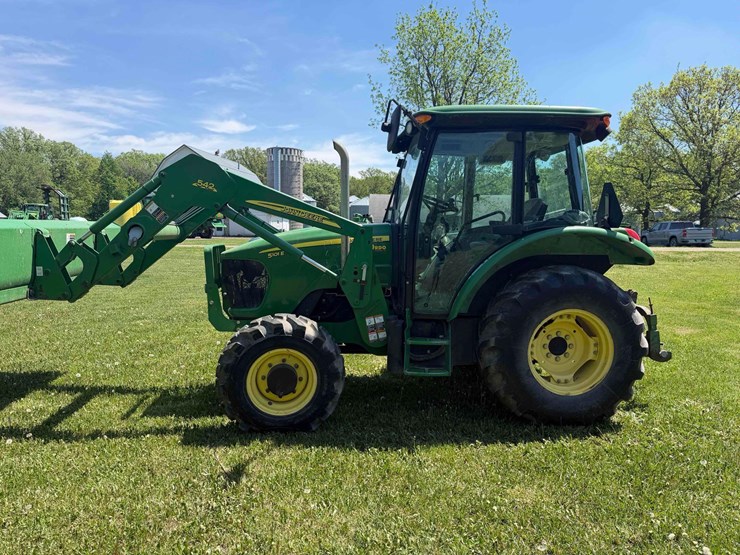 2011-john-deere-5101e-image-2