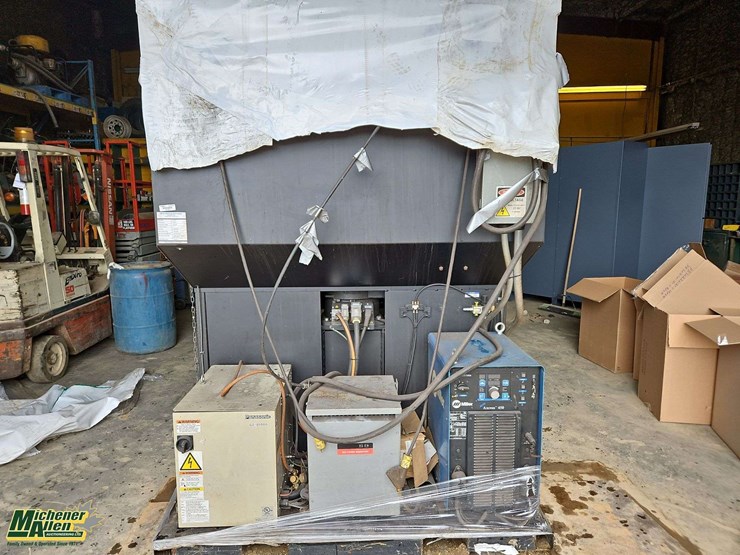enclosed-miller/panasonic-auto-axcess-450-robotic-welder-image-2