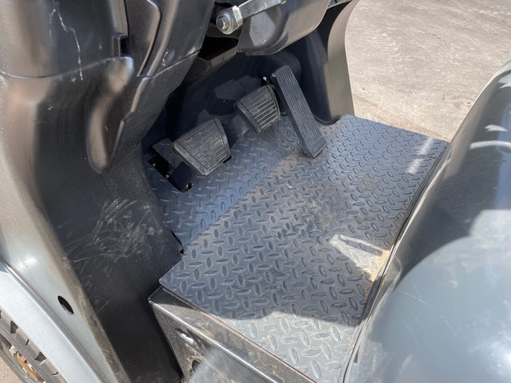 #6065-•-2014-4000lb-unicarriers-lp-forklift-image-16
