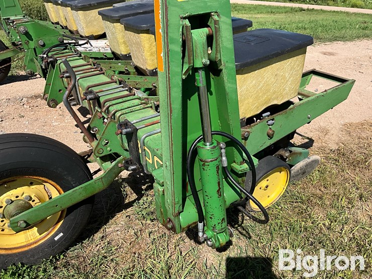 john-deere-7300-image-17