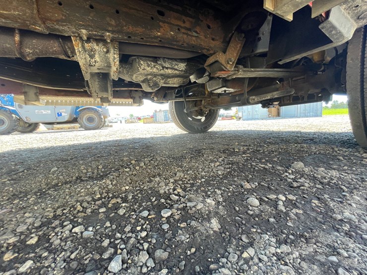 2001-ford-f550-image-25