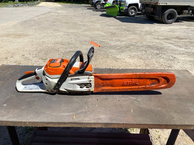 #7186-•-stihl-msa-300-c-electric-chainsaw-image-2