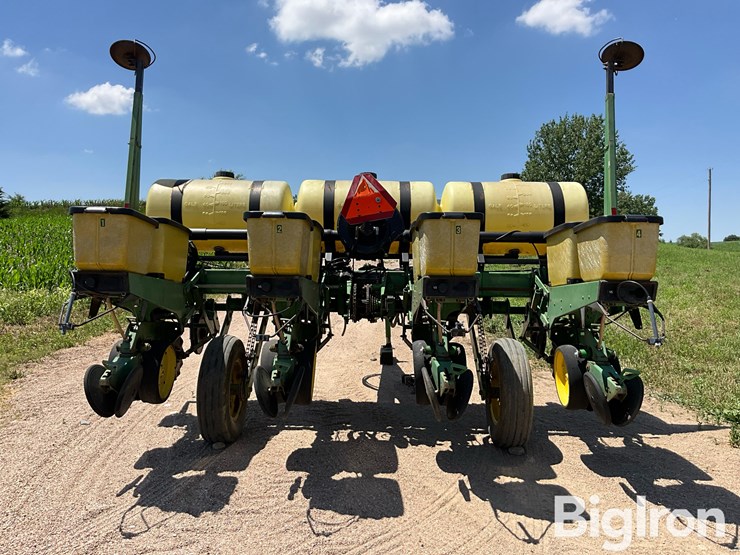 john-deere-7200-image-6