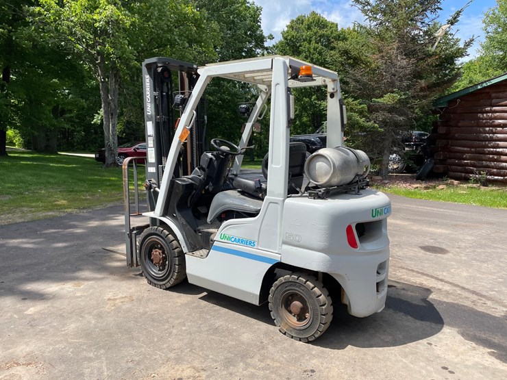 #6069-•-2016-5000lb-unicarriers-lp-forklift-image-3