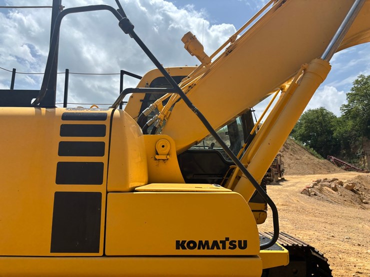 komatsu-pc200-lc-6le-image-18