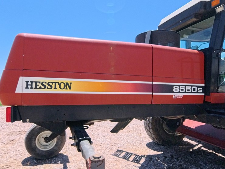 hesston-8550s-image-60