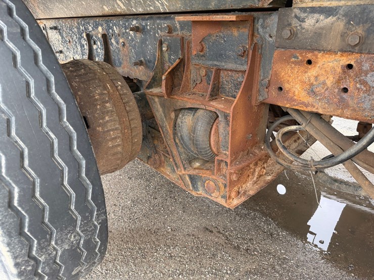 #1471-•-2003-mack-713v-granite-tri-axle-dump-truck-image-55