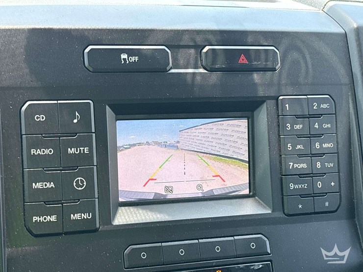 2017-ford-f150-image-32